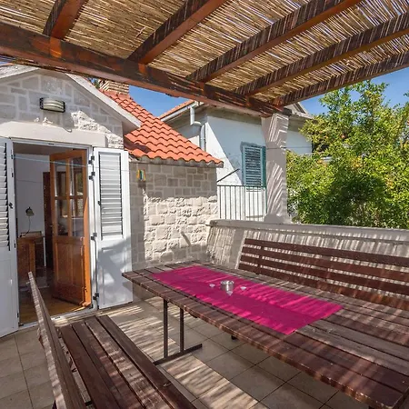 House Sanda * Kaštela