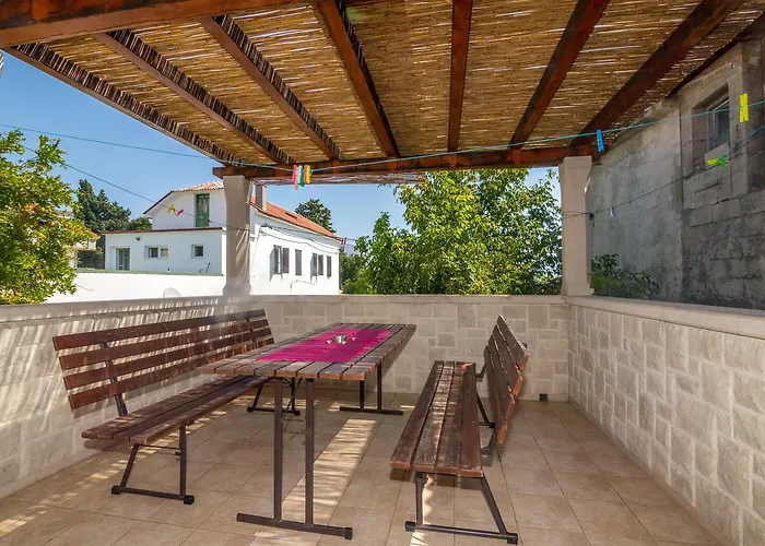 House Sanda